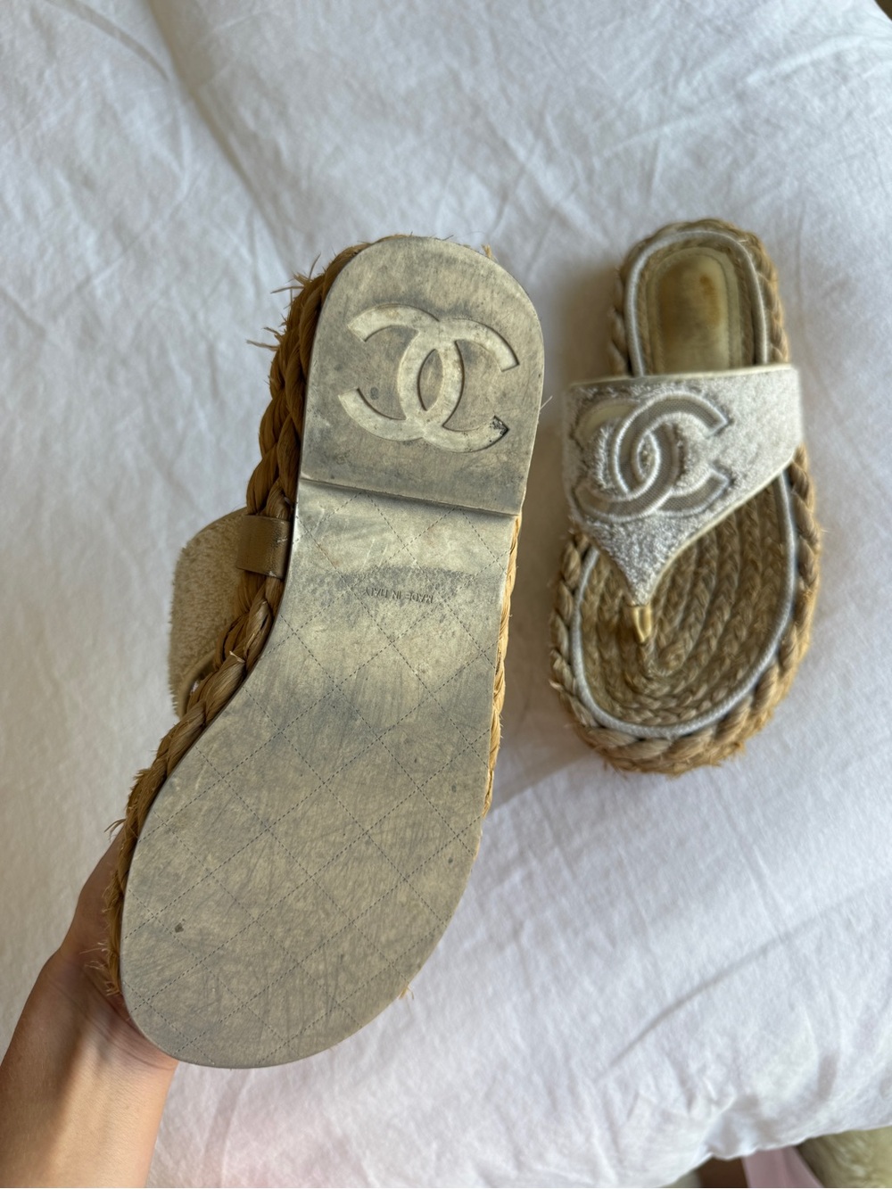 CHANEL Cream Rope Logo Thong Espadrille Slides - Picture 3 of 4